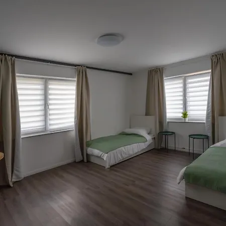 אכסניה Mhostel -guenstige Uebernachtung Fuer Ihren Aufenthalt