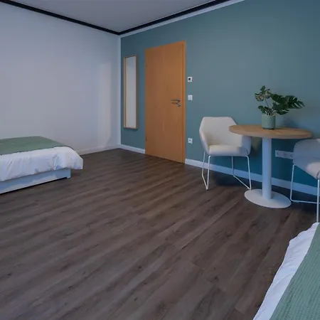 Mhostel -guenstige Uebernachtung Fuer Ihren Aufenthalt אכסניה *